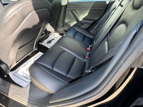 Used 2022 Tesla Model 3 Long Range AWD/4WD image 9