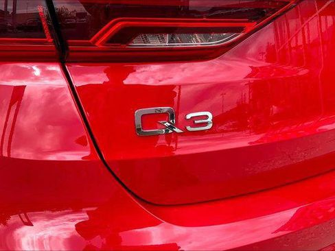 Certified 2022 Audi Q3 2.0T Premium AWD/4WD image 8
