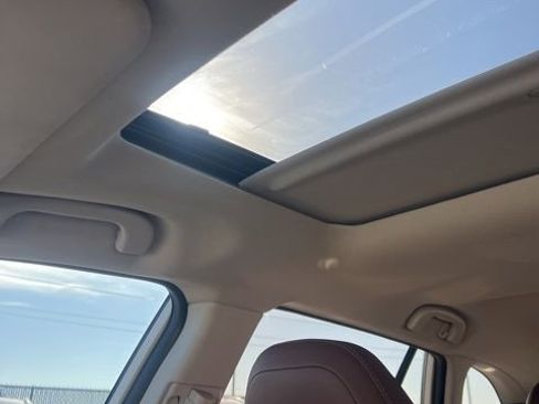 Used 2021 Subaru Outback Touring w/ Popular Package #2 image 18