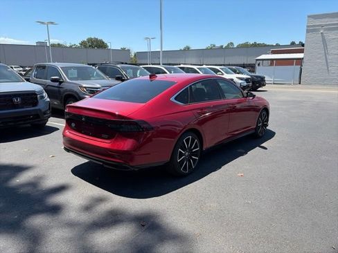 Used 2025 Honda Accord Touring image 5