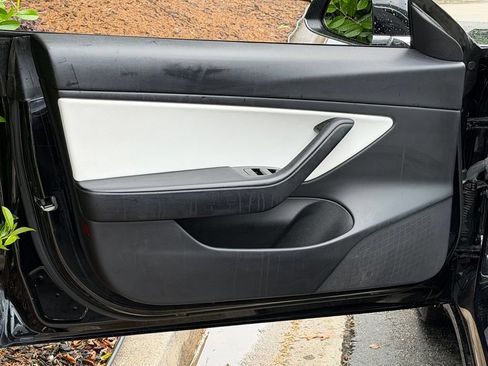 Used 2020 Tesla Model 3 Standard Range Plus RWD image 27