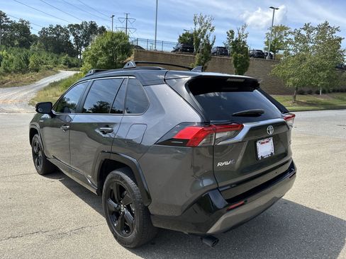 Used 2021 Toyota RAV4 XSE image 7