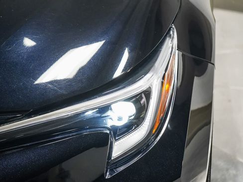 Used 2024 Toyota Corolla SE w/ SE Premium Package FWD image 4