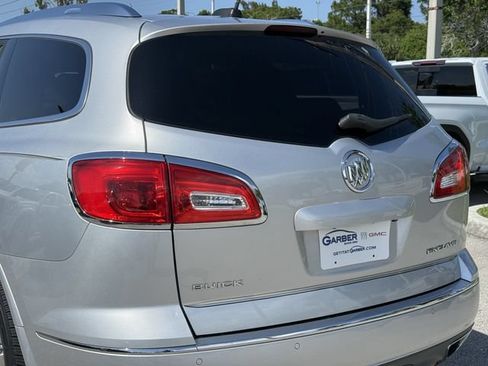 Used 2017 Buick Enclave Leather FWD image 10