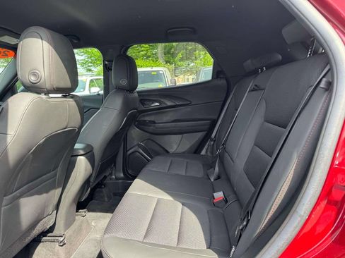 Used 2023 Chevrolet TrailBlazer RS FWD image 14