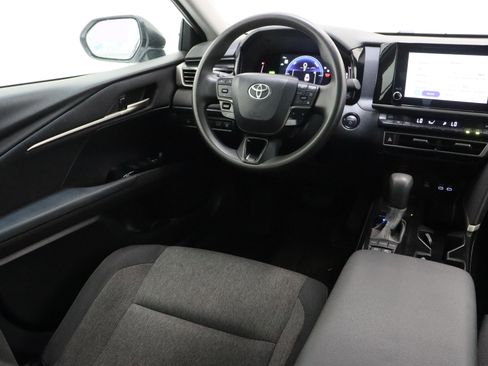 Certified 2025 Toyota Camry LE FWD image 29