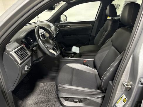 Used 2020 Volkswagen Atlas Cross Sport SE w/ Towing Package AWD/4WD image 19