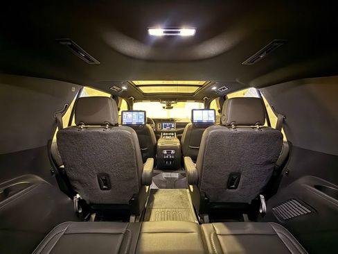 Used 2021 GMC Yukon Denali w/ Denali Premium Package image 37