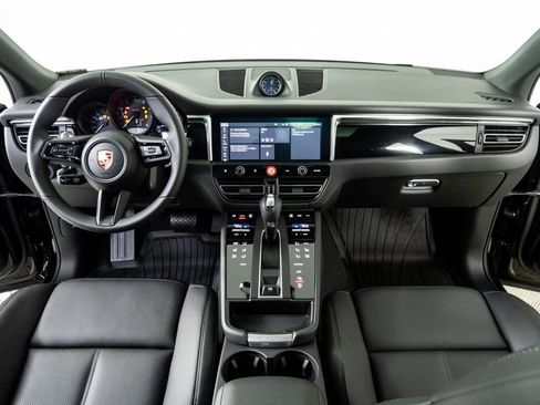 New 2026 Porsche Macan image 19