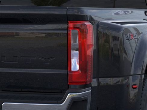 New 2026 Ford F450 XL w/ XL Chrome Package image 21