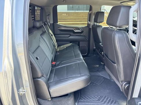 Used 2024 Chevrolet Silverado 1500 LT Trail Boss w/ LT Trail Boss Premium Package AWD/4WD image 11