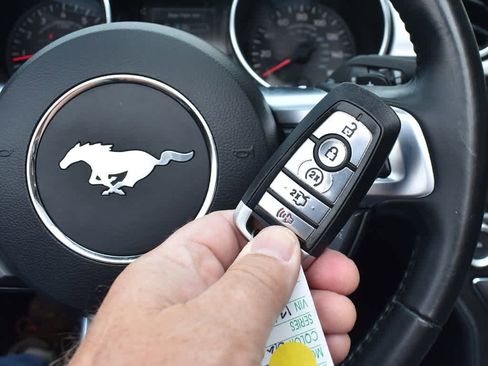 Used 2020 Ford Mustang Premium image 8