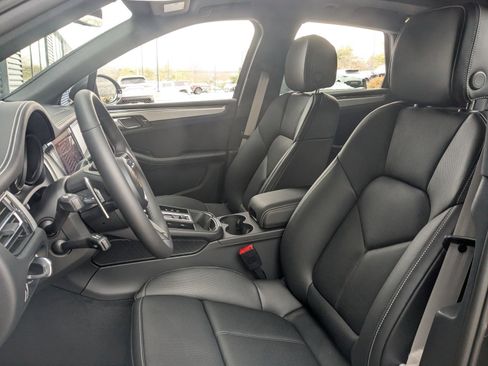 New 2026 Porsche Macan S image 5