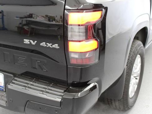 Used 2022 Nissan Frontier SV w/ Technology Package AWD/4WD image 9