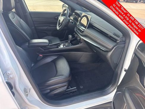 Used 2024 Jeep Compass Trailhawk image 15