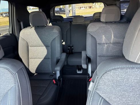 Used 2025 Chevrolet Traverse LT w/ Enhanced Driving Package image 34