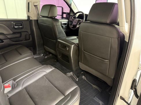 Used 2017 GMC Sierra 2500 Base 4x4 4dr Crew Cab LB w/ Sierra Convenience Package image 47