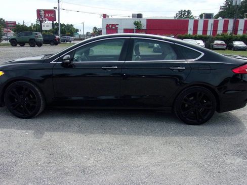 Used 2017 Ford Fusion Titanium FWD image 8