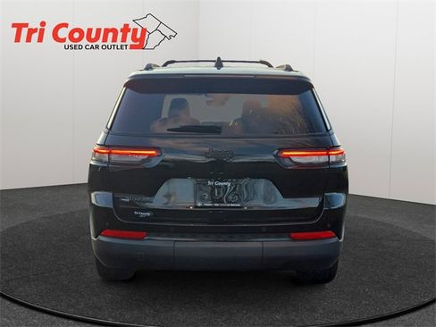 Used 2021 Jeep Grand Cherokee L Laredo image 7