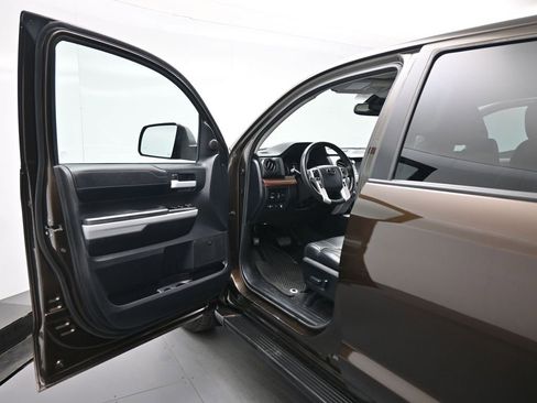 Used 2020 Toyota Tundra Limited w/ Limited Premium Package image 9
