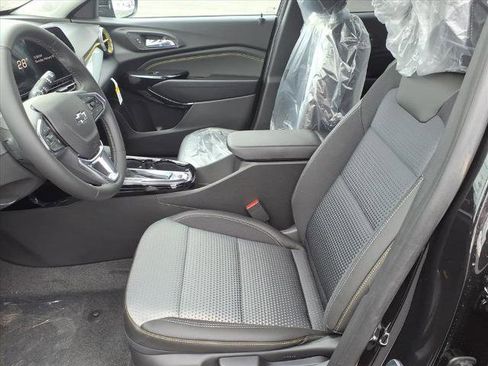 New 2026 Chevrolet Trax LT w/ Midnight Edition image 5