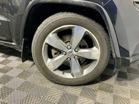 Used 2015 Jeep Grand Cherokee Overland w/ Advanced Technology Group image 31