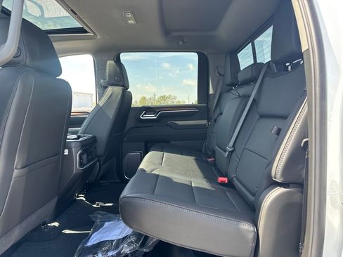 New 2026 GMC Sierra 2500 Denali w/ Denali Reserve Package AWD/4WD image 12
