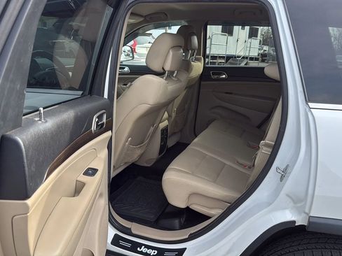 Used 2014 Jeep Grand Cherokee Laredo w/ Quick Order Package 23E image 27