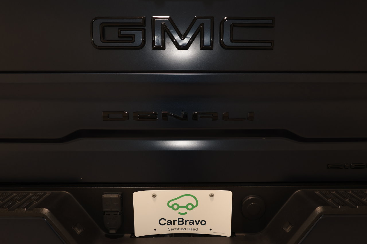 Used 2022 GMC Sierra 1500 Denali Ultimate AWD/4WD image 38