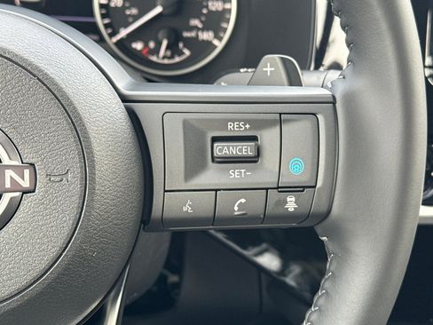 New 2025 Nissan Pathfinder SV image 29