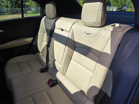Certified 2025 Cadillac XT4 Premium Luxury image 17