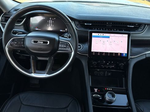 Certified 2023 Jeep Grand Cherokee Limited w/ Luxury Tech Group II AWD/4WD image 20