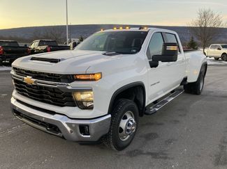 Used 2025 Chevrolet Silverado 3500 LT w/ All Star Edition video 3