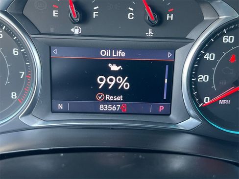 Used 2022 Chevrolet Traverse LT image 31