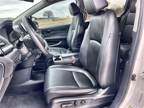 Used 2024 Honda Odyssey Touring image 11