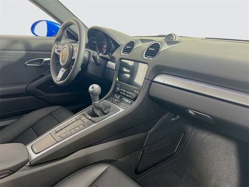 New 2025 Porsche 718 Cayman image 27