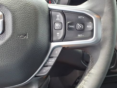 Used 2025 RAM 2500 Big Horn AWD/4WD image 10