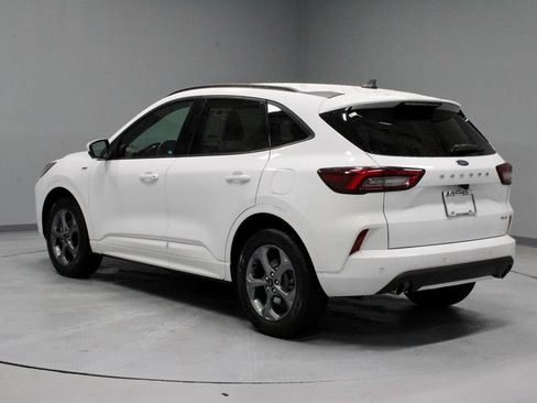 Certified 2023 Ford Escape ST-Line Select w/ Tech Pack #2 AWD/4WD image 9