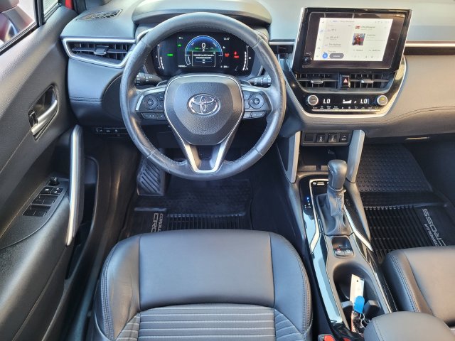Used 2024 Toyota Corolla Cross AWD Hybrid image 19