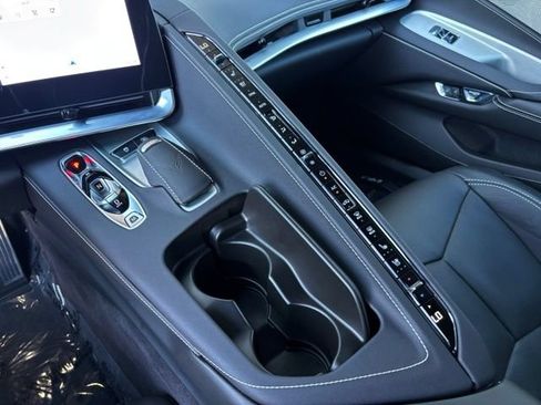 Used 2024 Chevrolet Corvette Stingray Preferred Cpe w/ Z51 Performance Package RWD image 18