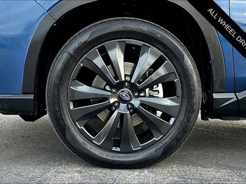 Used 2022 Subaru Ascent Onyx Edition image 32