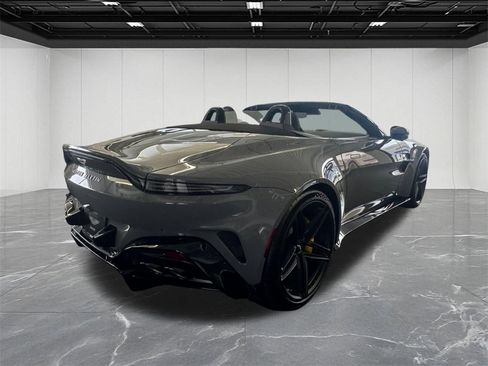 New 2026 Aston Martin V8 Vantage Convertible image 8