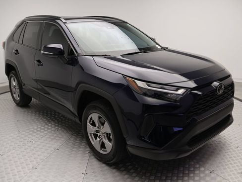 Used 2025 Toyota RAV4 XLE w/ Convenience Package FWD image 6