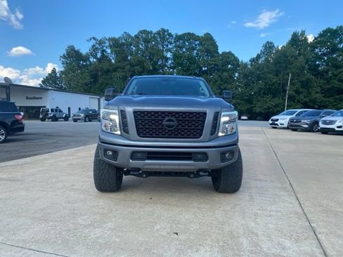 Used 2016 Nissan Titan SL AWD/4WD image 14