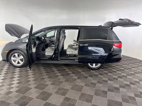 Used 2018 Honda Odyssey EX-L image 11