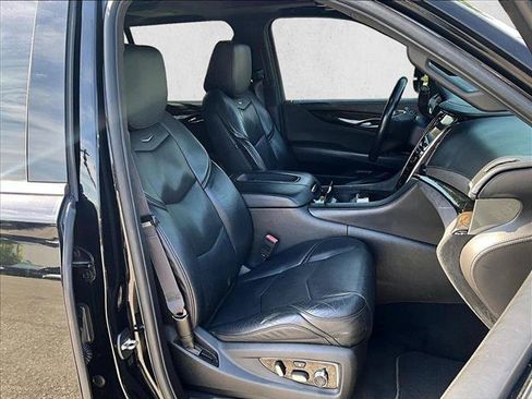 Used 2016 Cadillac Escalade Platinum AWD/4WD image 9