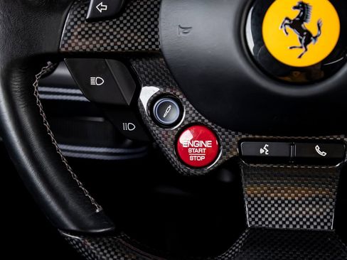Used 2022 Ferrari F8 Tributo RWD image 24