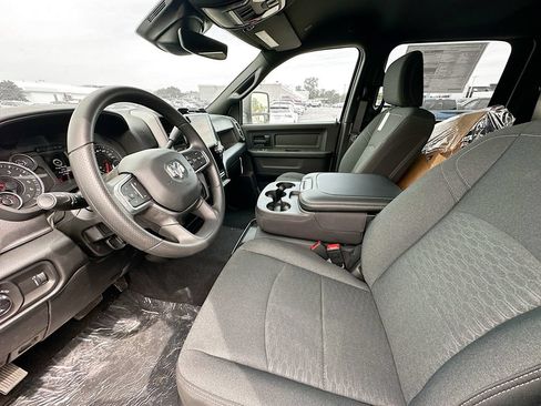 New 2026 RAM 2500 Tradesman AWD/4WD image 28