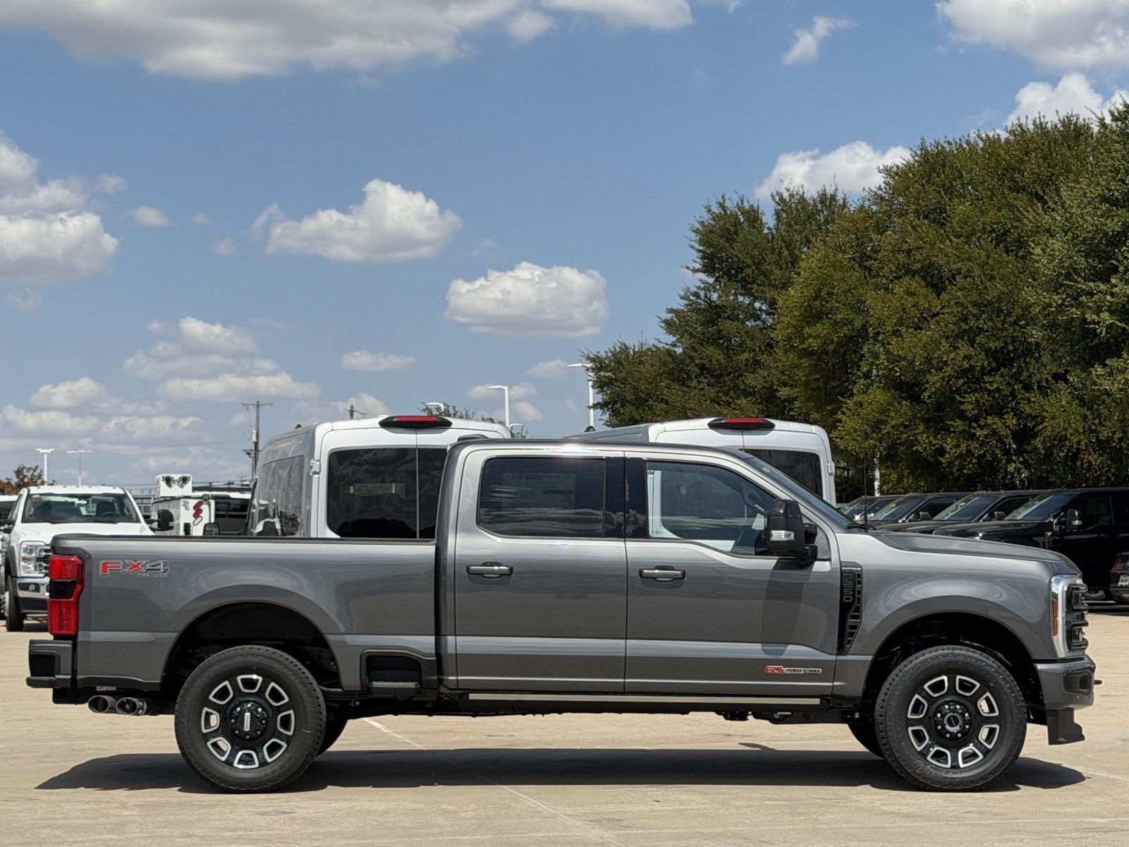 New 2026 Ford F250 Platinum AWD/4WD image 3