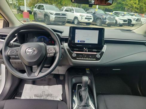 Certified 2026 Toyota Corolla LE w/ LE Premium Package FWD image 23